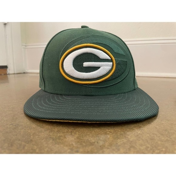 Green Bay Packer Fitted Baseball Hat - Picture 1 of 7